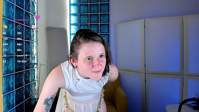 Melly_Shally webcam