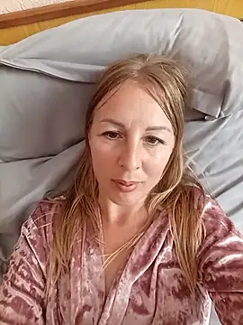 K-blond webcam