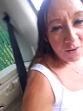 free chatroom Hotmilfmilly