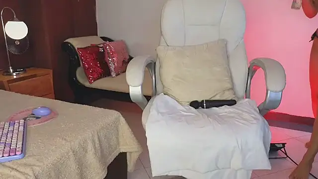 Lexxx1_ webcam