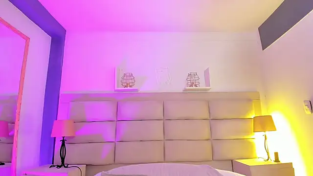 Модель: RoseCassie
