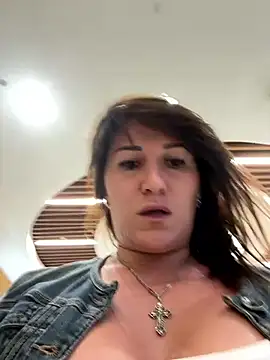 ZhenjaPoledance webcam