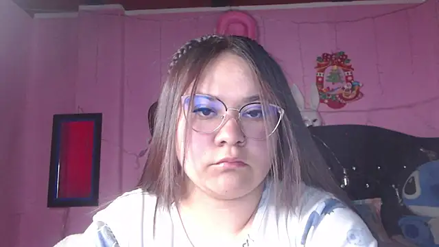 NikkiRous_ webcam