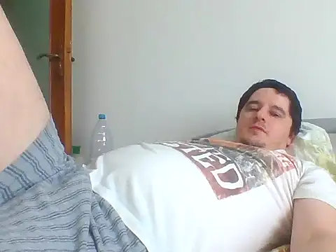 hugecock4u1990 webcam