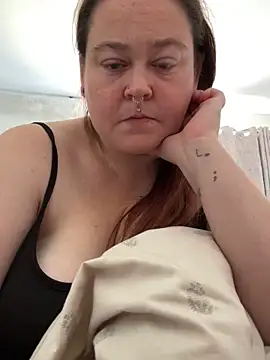 CurvyAlaya webcam