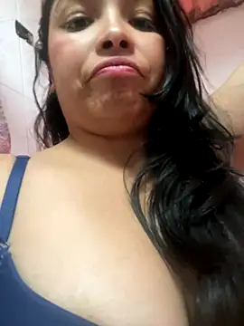 zoepretty__ webcam