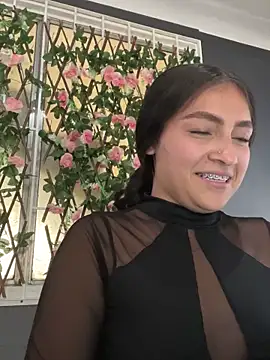 Alyha_Cortes webcam
