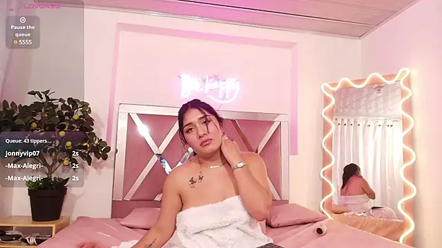 GIIORGINA_TAY webcam