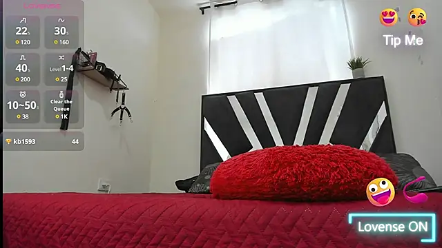 Luna_Staar241 webcam