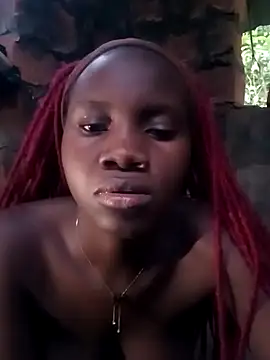 Black_juicy24 webcam