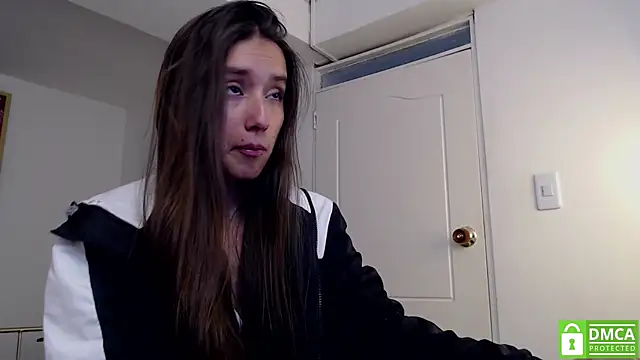 Adhara_Kitten webcam