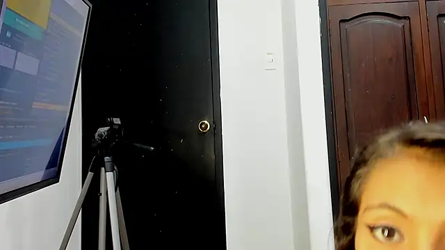 SpicyLuna98 webcam