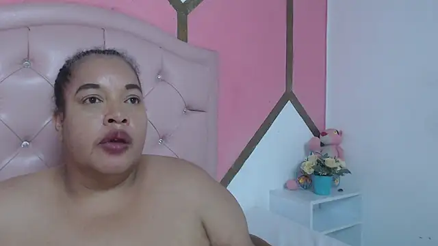 Luciana_Milf1 webcam