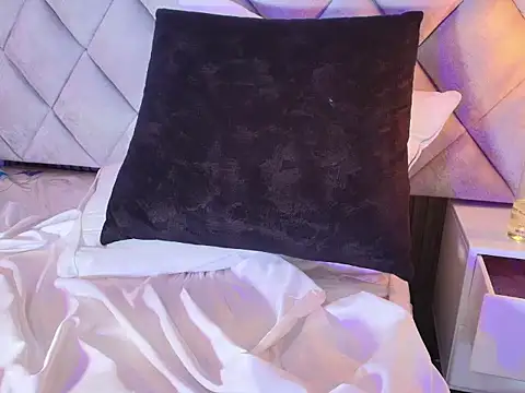 sarah_pregnant_ webcam