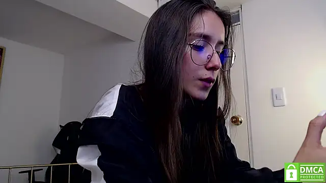 Adhara_Kitten webcam