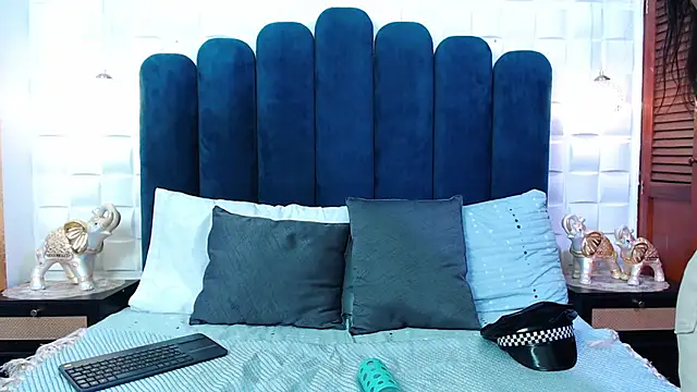 TrixySductress webcam