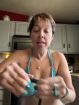 YogaHottie76 webcam