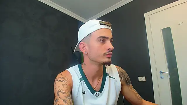 BrandonTate webcam