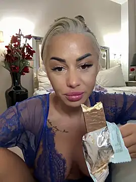 KirstieVegas