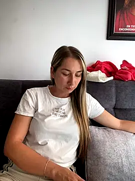 Iris_love18 webcam