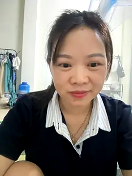 Hellen_111 webcam