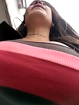 Alona_Evans webcam