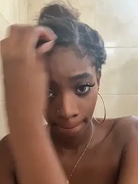 StefannyEvans webcam