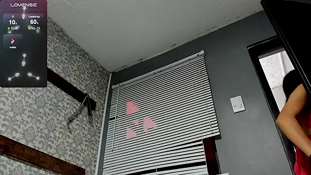 Mia_scarlet69 webcam