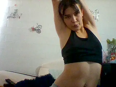 laura_arias018 webcam