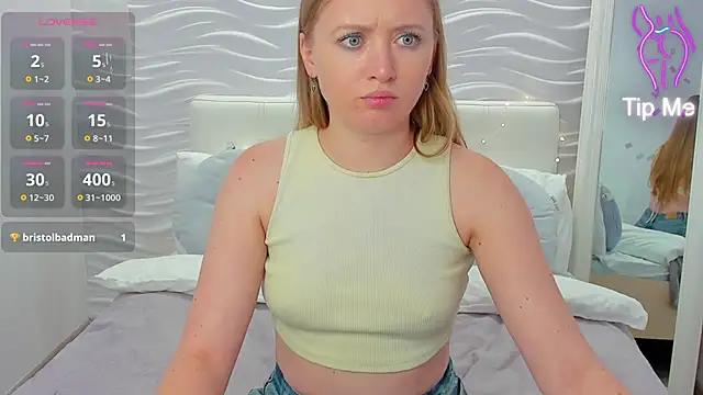 ChloeSug webcam