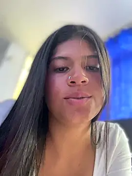 Elahia_Hot webcam