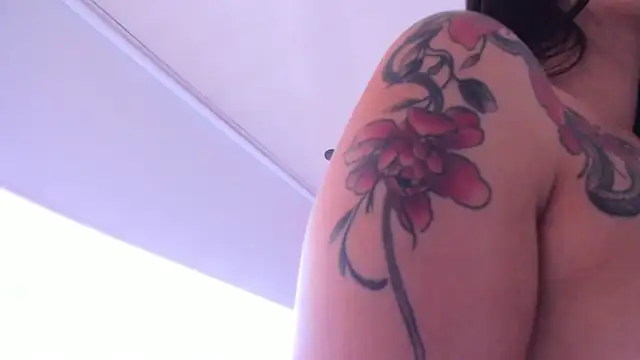 violet_myerrs webcam