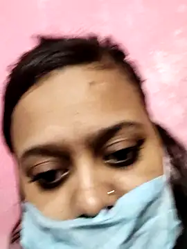 Black_Hoty webcam