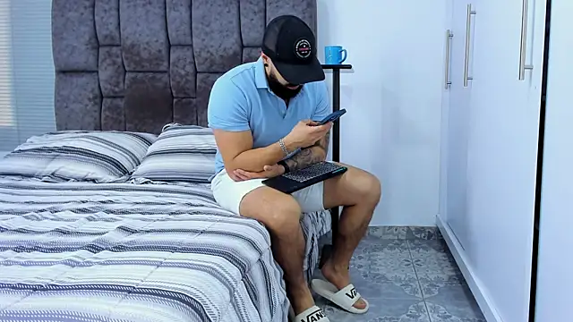 Zack_Froone webcam