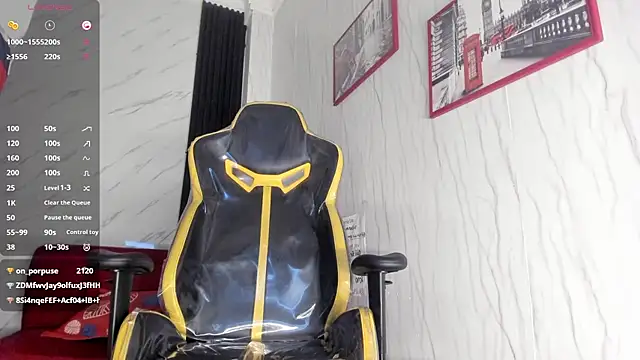 Lil_Curved webcam