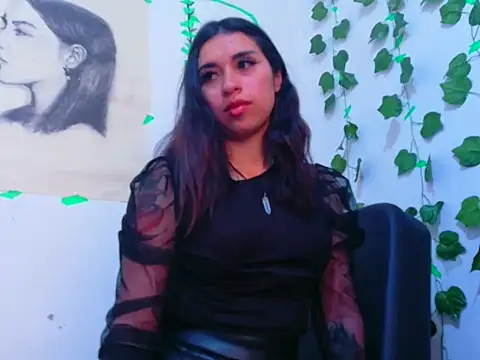 lucywhite13 webcam