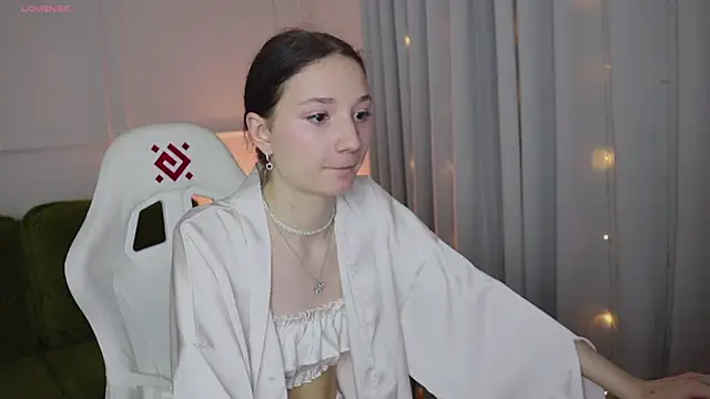 Millie_mi webcam