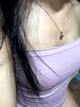Mina048 webcam