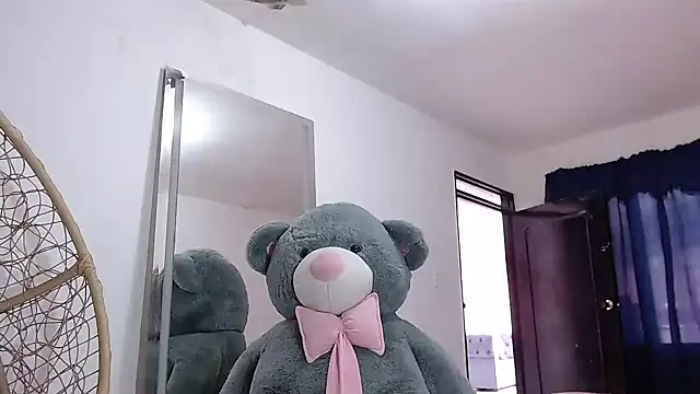 ebonyhotcats90 webcam