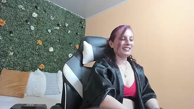 ada_mclaine webcam