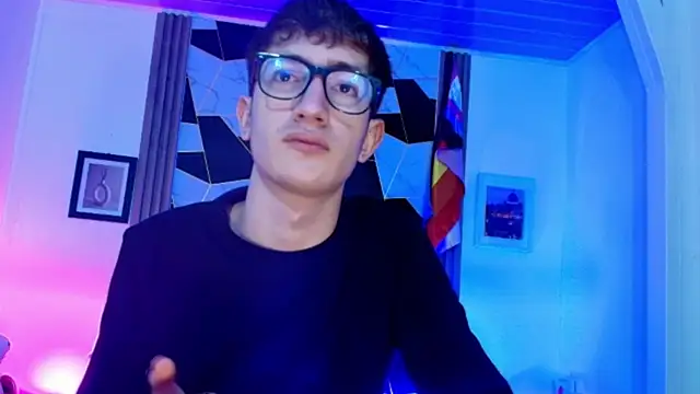 erik_osorio - Erik_Osorio's free webcam - UK Sex Cams