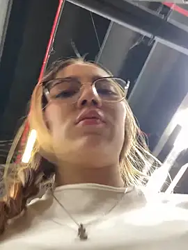 melody-dy webcam