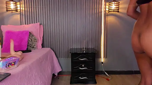 alahia_betancurx webcam