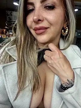 live chat nude  Abril-Office1