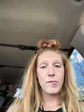 GoldenFlameGoddess webcam