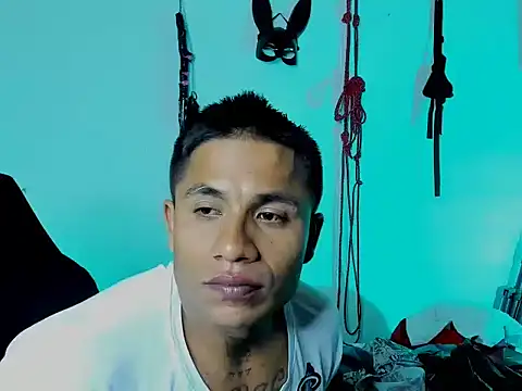 zeus_7777 webcam