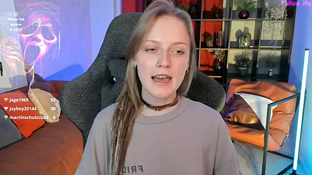 KiraMontoya webcam