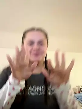 mommyxxmilkerxx webcam