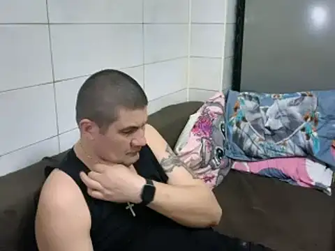 SpartacusDaddy48 webcam