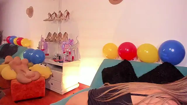 Victoria_Jonness webcam